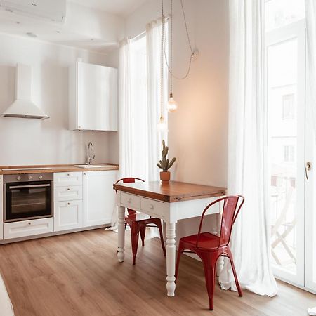 Mercanti Modern Flat - Balcony - Torino Centro المظهر الخارجي الصورة